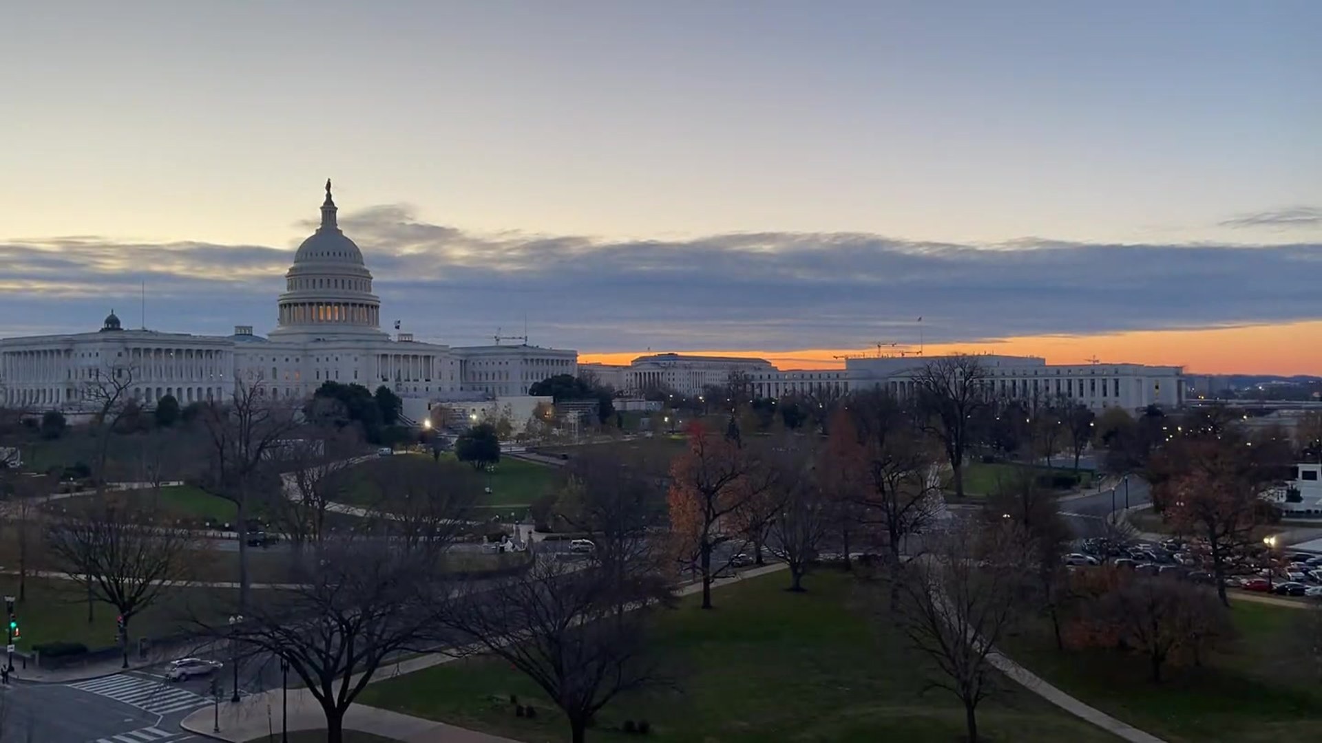 Valorpoint Management: the site hero, the Capitol at dawn behind a veteran-owned federal consultancy